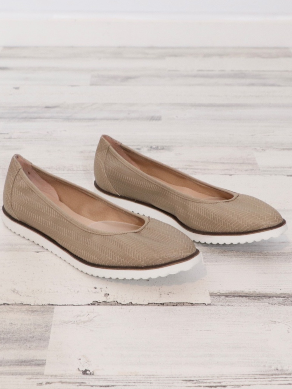 [NWOB] French Sole Doorway Flat in Beige Vermont Size 8